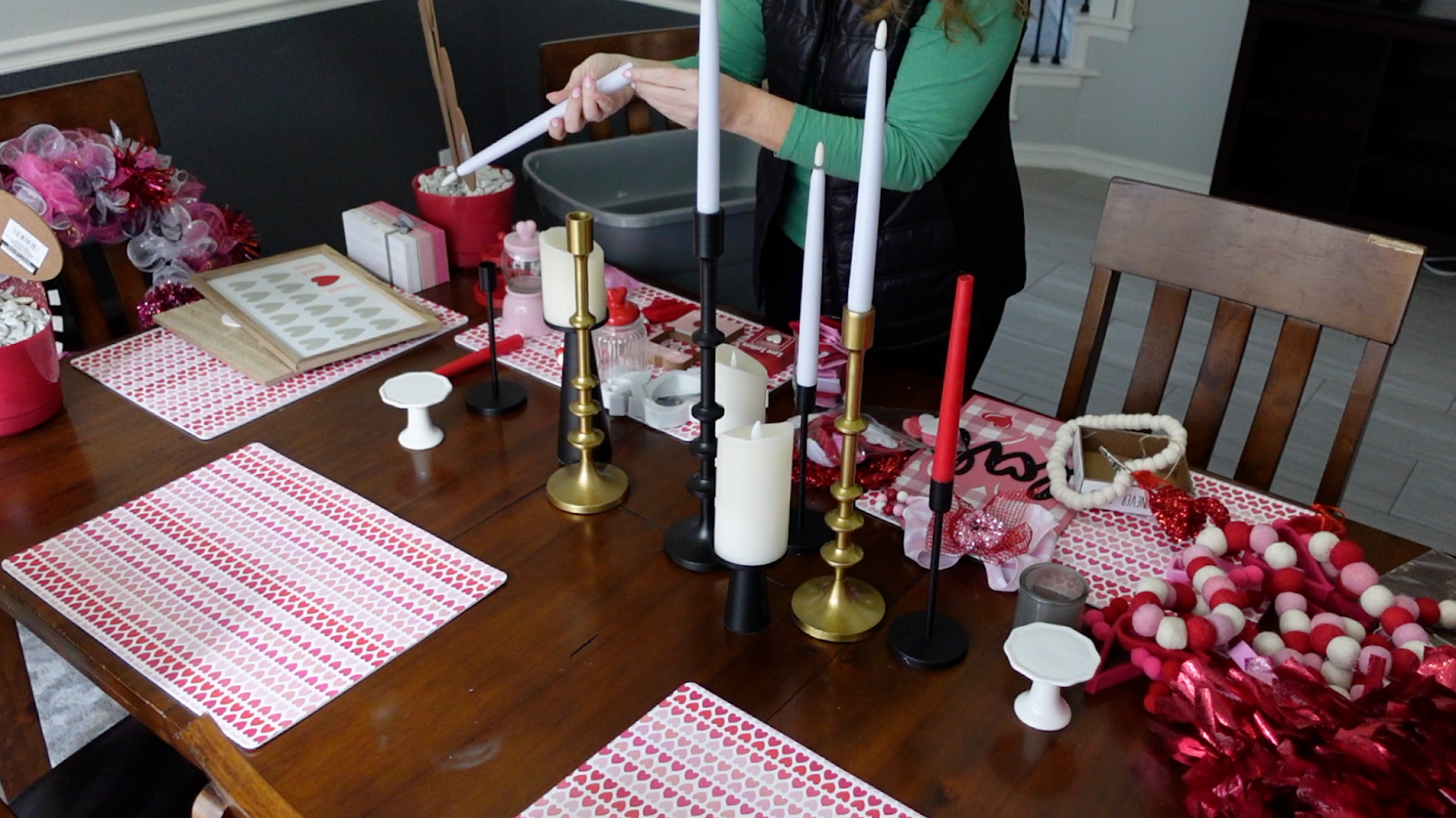 Lindsay sorting candles